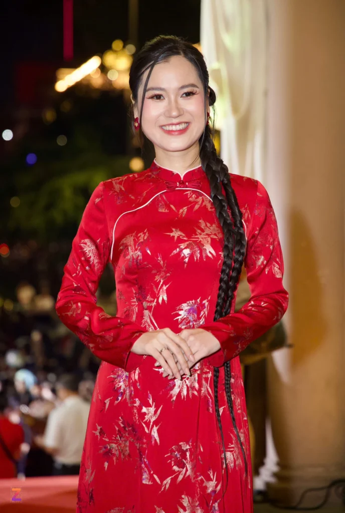 lam-vy-da-khac-biet-voi-ao-dai-gam-do